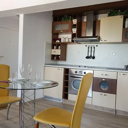 Apartamento Avrora *